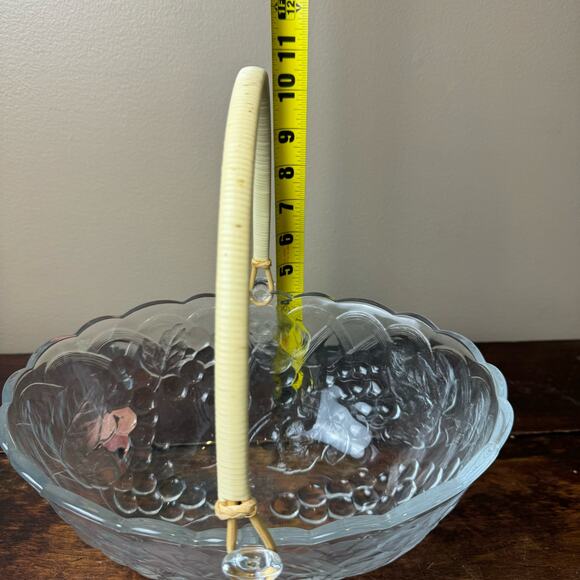 WP&G Fruit Delight CRYSTAL Clear Harvest Gathering Basket Decor Rattan Handle - Picture 3 of 13